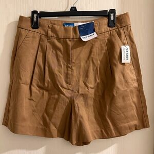 Old Navy Extra High-Waisted Taylor Trouser Shorts - 5-inch inseam